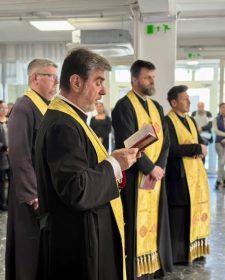 Oltenita Preotii au vizitat sediul Primariei in Joia Mare Iata motivele