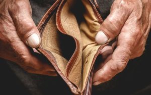 Romania tara saraca dar bogata intre potential si esecuri administrative
