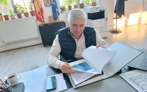 Vlad Tepes Primaria finalizeaza igienizarea institutiilor de invatamant si alte proiecte esentiale pentru comunitate