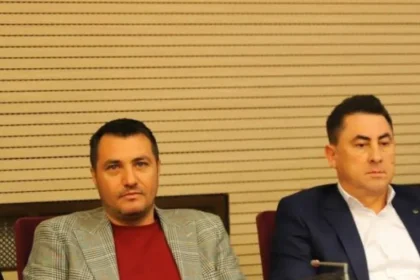 Consilierii AUR au votat contra concesionării Portului Turistic și a blocului PREFAB