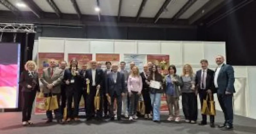 Două eleve din Călărași fac cinste liceului și comunității