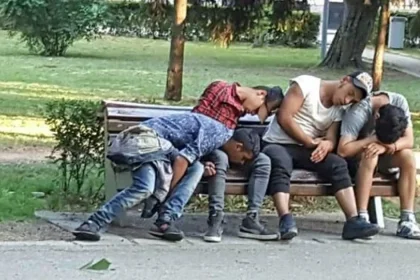 Liberalii se opun pedepsirii consumului și deținerii de droguri ca fapte contravenționale